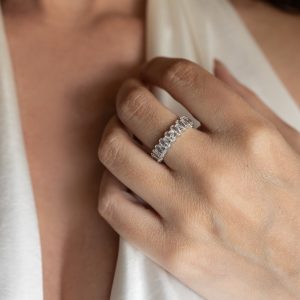 Luxury ring